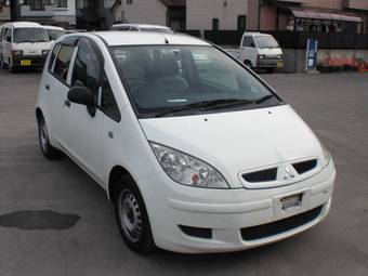 2004 Mitsubishi Colt Photos