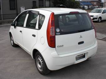 2004 Mitsubishi Colt Pictures