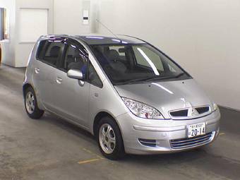2004 Mitsubishi Colt Photos