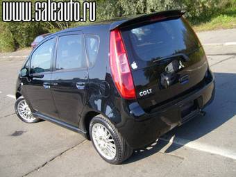 2004 Mitsubishi Colt Pics