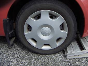 2004 Mitsubishi Colt Images