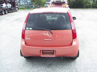 2004 Mitsubishi Colt Photos