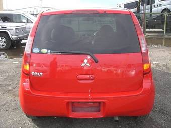 2004 Mitsubishi Colt Pictures