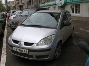 2004 Mitsubishi Colt Pictures