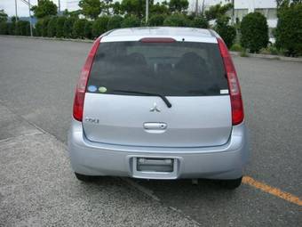 2004 Mitsubishi Colt Photos