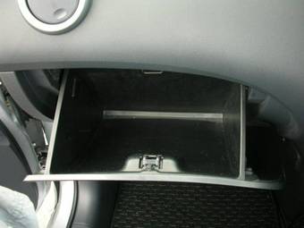 2004 Mitsubishi Colt Pics