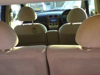 2004 Mitsubishi Colt Pics