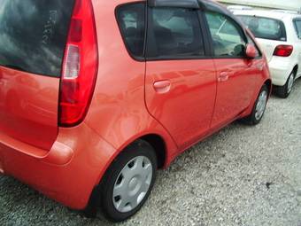 2004 Mitsubishi Colt Images