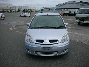 2004 Mitsubishi Colt Photos
