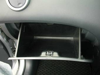 2004 Mitsubishi Colt Photos