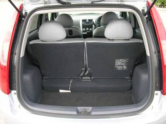 2004 Mitsubishi Colt Pics