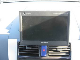 2004 Mitsubishi Colt Pictures