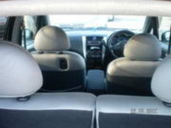 2004 Mitsubishi Colt Photos