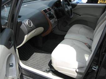 2004 Mitsubishi Colt Photos