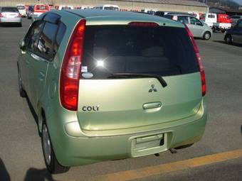 2004 Mitsubishi Colt Pictures