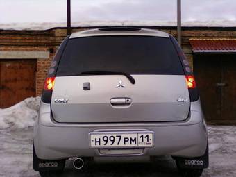 2004 Mitsubishi Colt Pictures