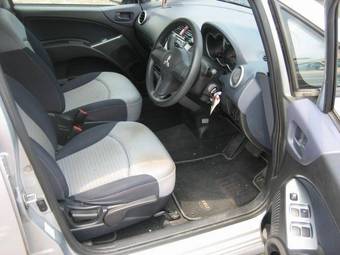 2004 Mitsubishi Colt Photos
