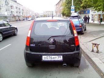 2004 Mitsubishi Colt Photos