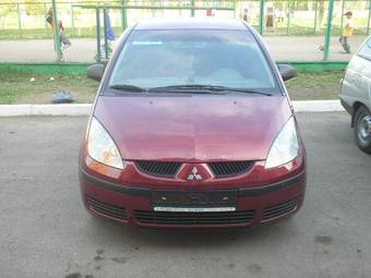 2004 Mitsubishi Colt Photos
