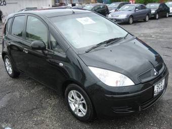 2004 Mitsubishi Colt Photos