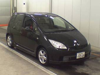 2004 Mitsubishi Colt Pictures