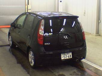 2004 Mitsubishi Colt Photos