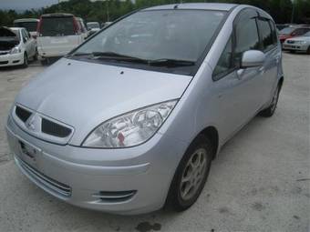 2004 Mitsubishi Colt Photos