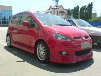 2004 Mitsubishi Colt Images