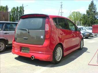 2004 Mitsubishi Colt Pictures