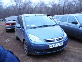 2004 Mitsubishi Colt Photos