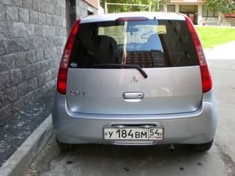 2004 Mitsubishi Colt Pics