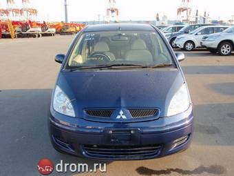 2004 Mitsubishi Colt Pics