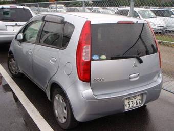 2004 Mitsubishi Colt Photos