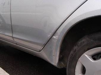 2004 Mitsubishi Colt Pictures