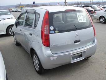 2004 Mitsubishi Colt Pictures