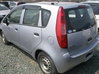 2004 Mitsubishi Colt Pictures