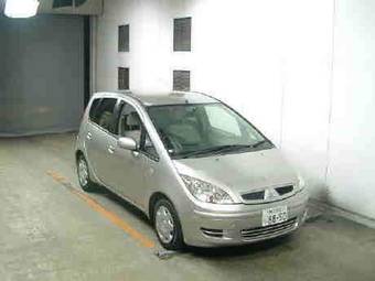 2004 Mitsubishi Colt Photos