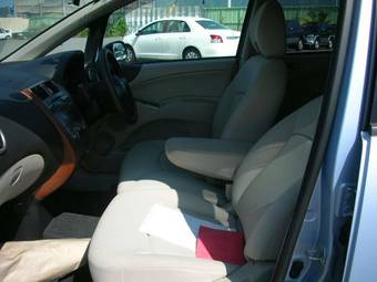 2004 Mitsubishi Colt Photos
