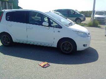 2004 Mitsubishi Colt Photos