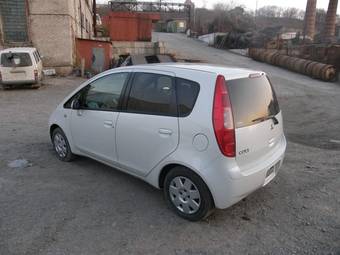 2004 Mitsubishi Colt Photos