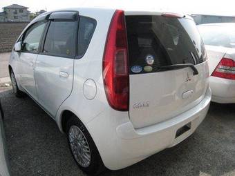 2004 Mitsubishi Colt Photos