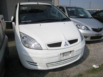 2004 Mitsubishi Colt Pics