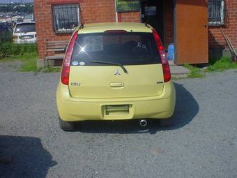2004 Mitsubishi Colt Photos
