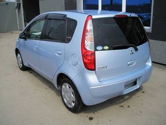 2004 Mitsubishi Colt Photos