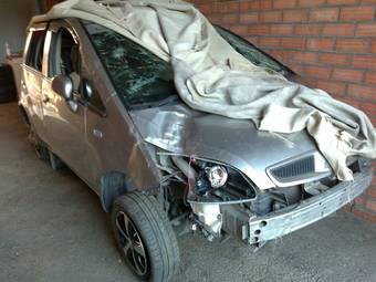 2004 Mitsubishi Colt Photos