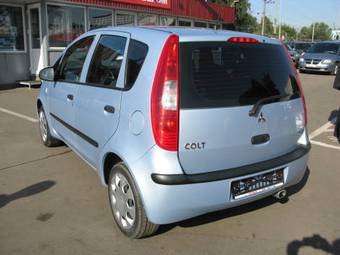 2004 Mitsubishi Colt Pictures