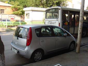 2004 Mitsubishi Colt Pictures