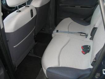 2004 Mitsubishi Colt Images