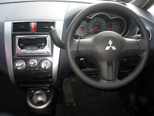 2005 Mitsubishi Colt