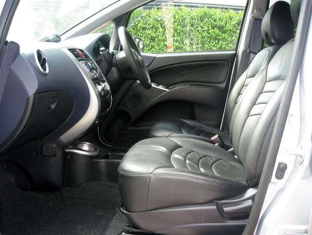 2005 Mitsubishi Colt